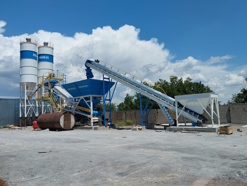 100m³/h Mobile Concrete Batching Plant